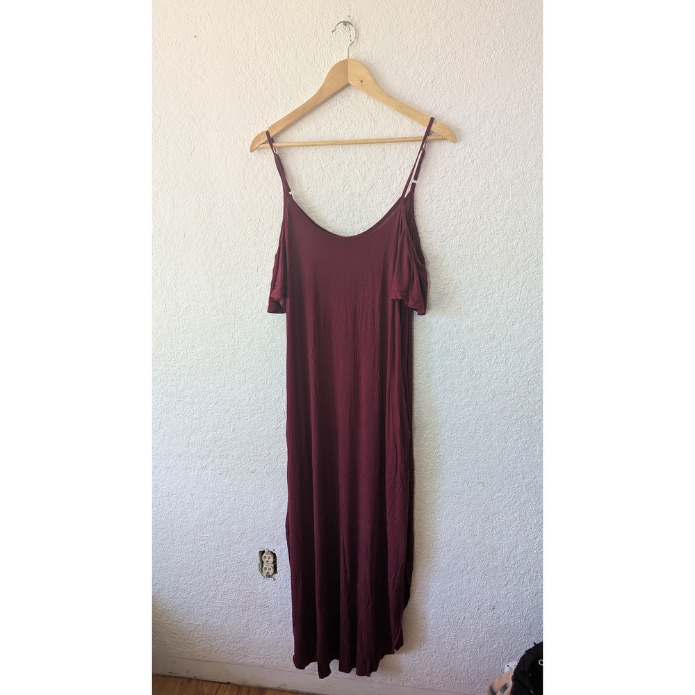 Burgundy Cold Shoulder Maxi Dress with Pockets and Side Slit Small